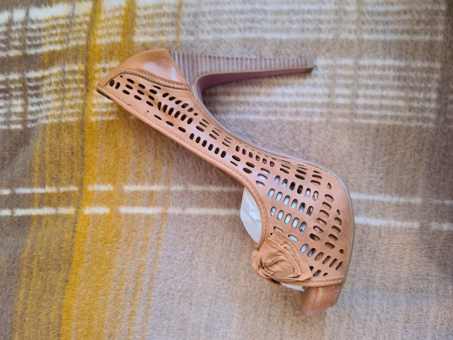 Туфли на платформе на высоком каблуке