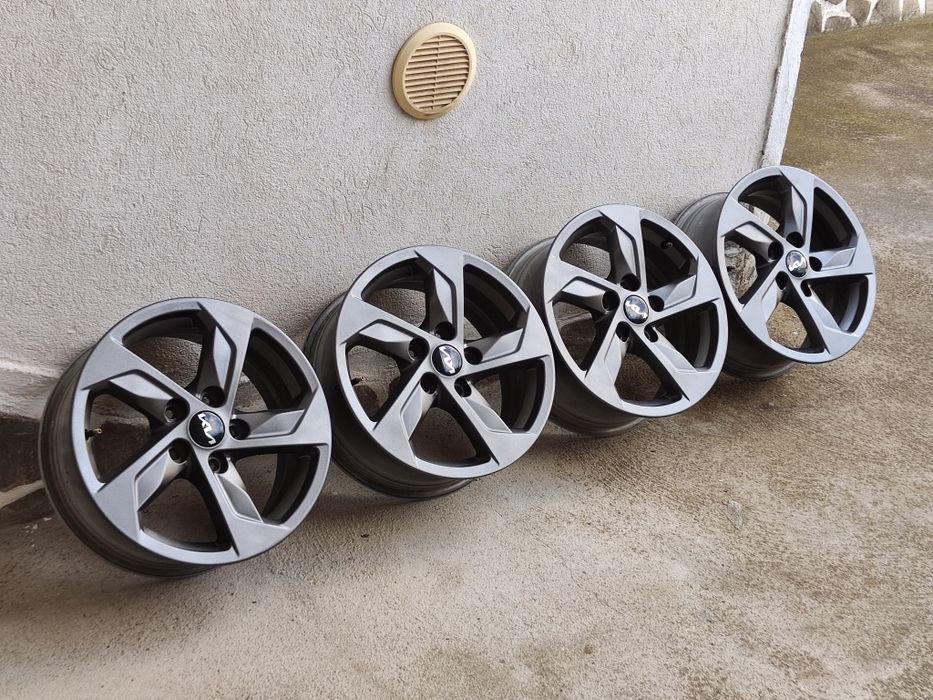 16" 5х114.3/67.1 оригинални джанти от Kia K5