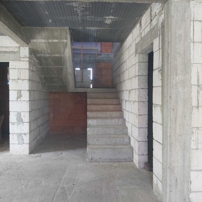 Se vinde constructie la rosu in Catamaresti Deal , Botosani