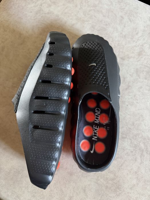 Продам новые Nike Mind