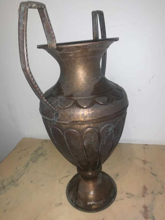 Suport de umbrele sub forma de cupa din cupru