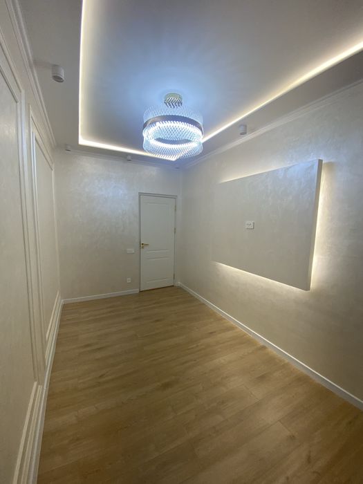 Продаеться 2 ком квартира.Новая все мебельи оборудование новые