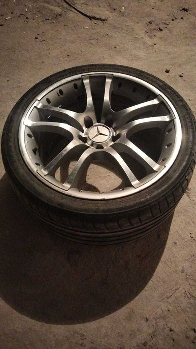продается шина марки 265/35 R18