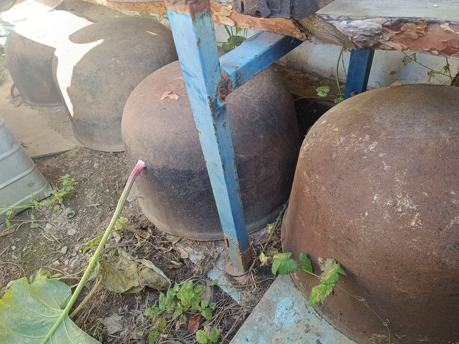 Казан чугунный на 50л