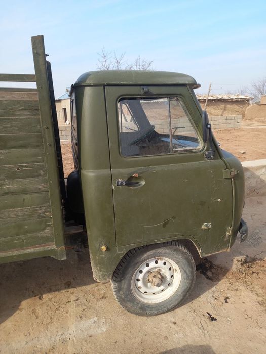Uaz 3303 sotiladi holati yaxshi