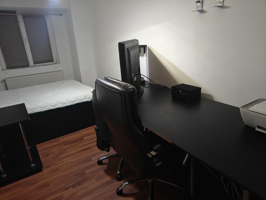 Vând apartament 105 mp.str.Horea