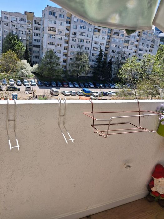 Метални стойки за сандъчета за цветя