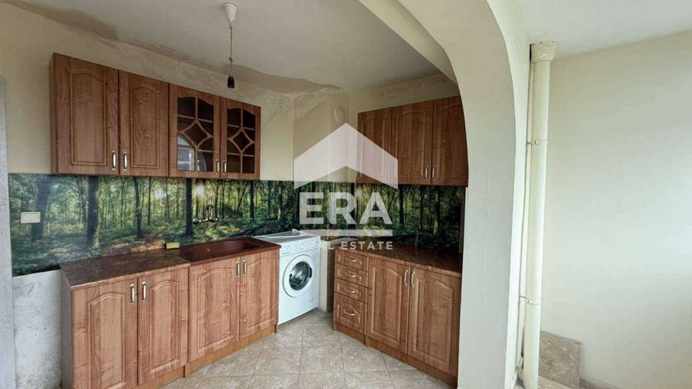 Продава се Двустаен апартамент в Русе, Център - 65 кв.м за 1431 €/кв.м - Снимка #2