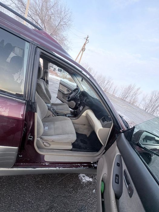 Субару аутбак 2000