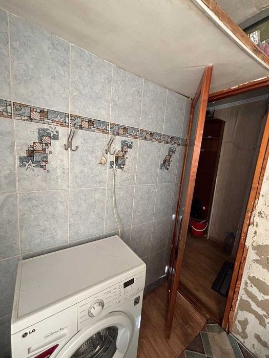 Продам малосемейку на Урицкого