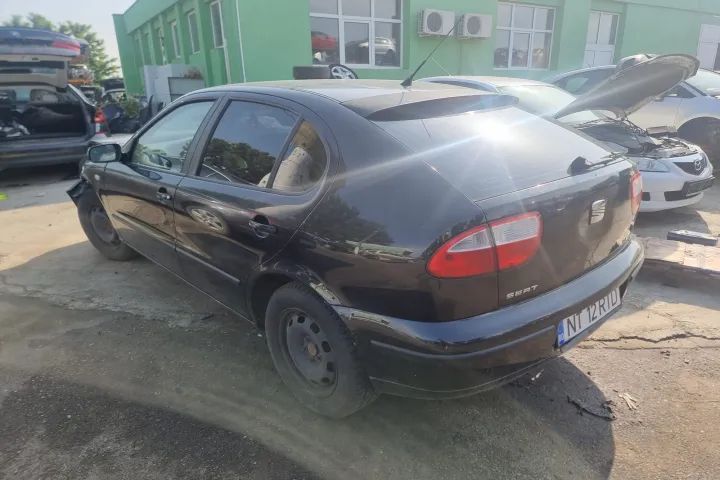 panou comanda clima maneta semanlizare stergatoare tulumba frana timonerie Seat Leon 1M motor 1.6 benzina AZD  dezmembrez