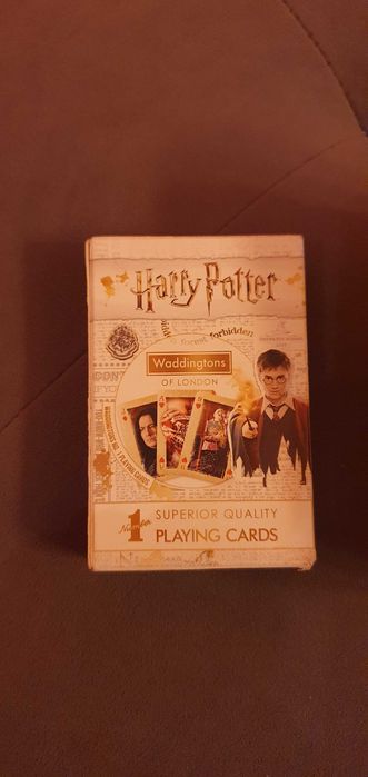 Carti de joc Harry Potter si joc Trivial Pursuit Harry Potter