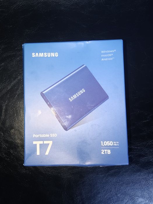 SSD extern Samsung T7 portabil, 2TB, USB 3.2