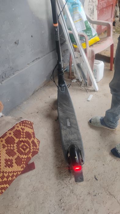 Vând trotineta electrica