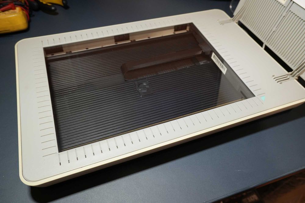 Продавам скенер HP Scanjet 3800