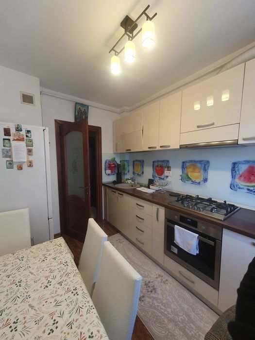 Apartament de închiriat central