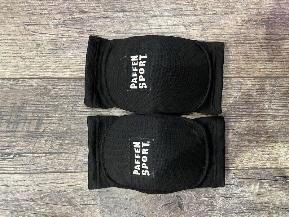 Боксови ръкавици чорапи и протектори на Venum Evo