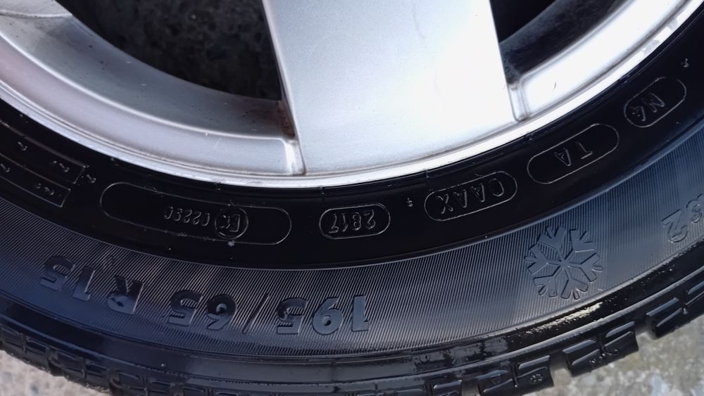 Jante cauciucuri anveope iarna 195 65 15 Golf 4 Bora