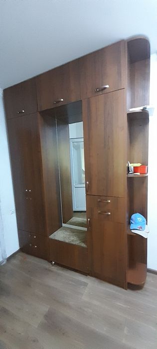 Продам прихожую мебель