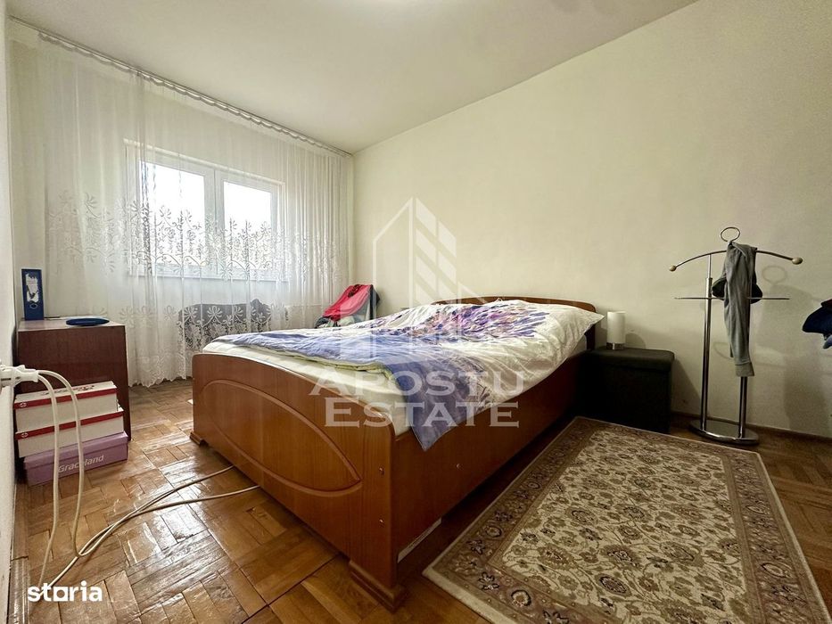 Apartament cu 3 camere, etajul 2, zona Girocului, Timisoara