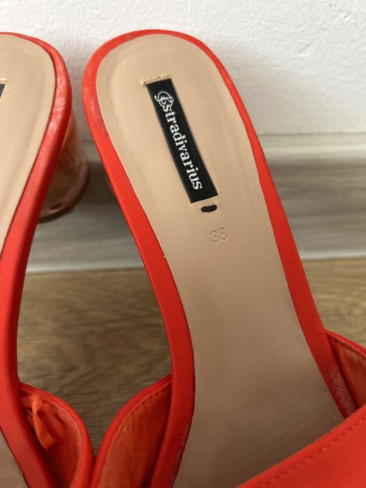 Papuci cu toc stradivarius 38(recomand 37)