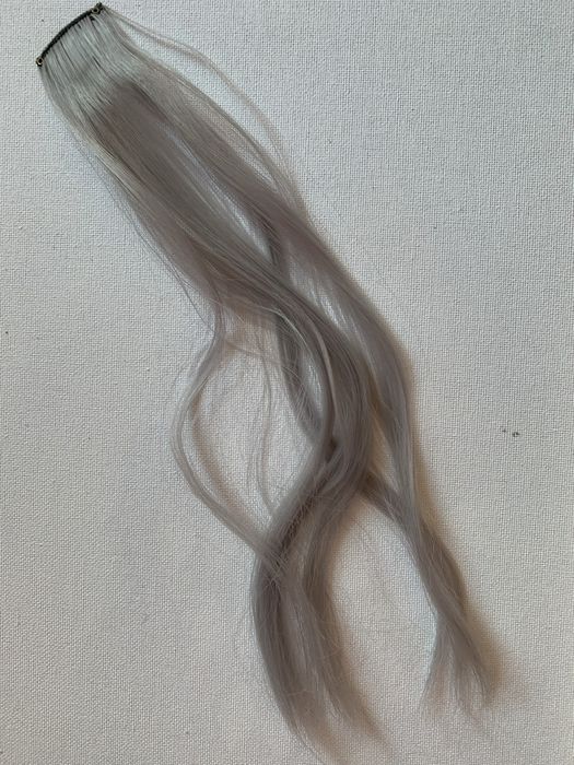 Всякакви дамски неща за разкрасяване - коса.