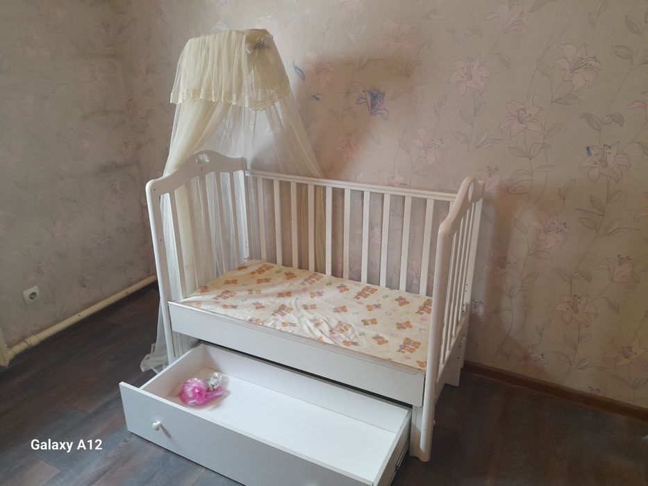 Детская кровать с матрасом