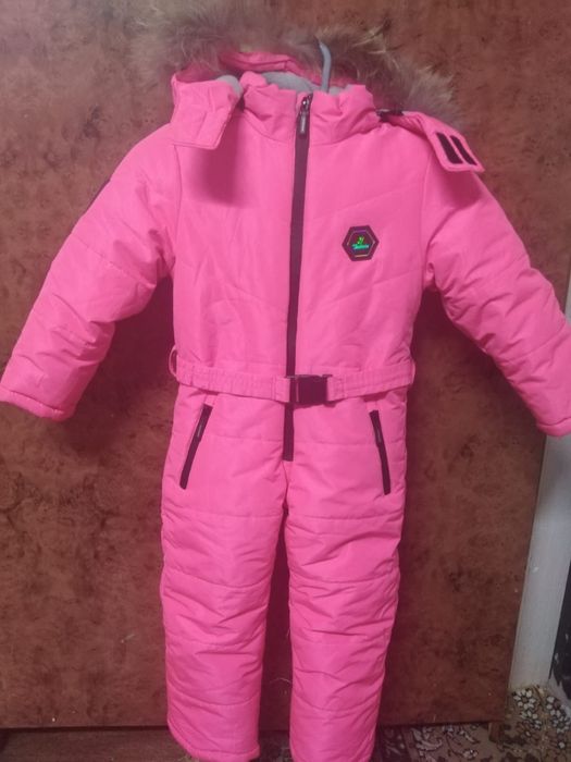 Зимний комбинезон новый