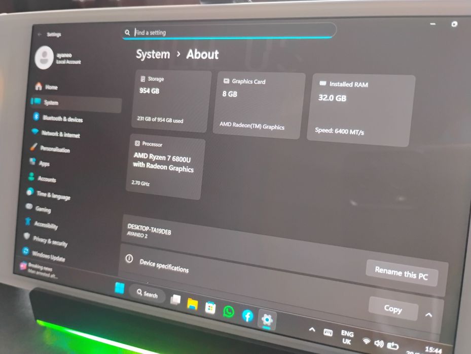 Laptop Consolă - Ayaneo 2 - Ryzen 7- 6000serie - 32GB - 1TB