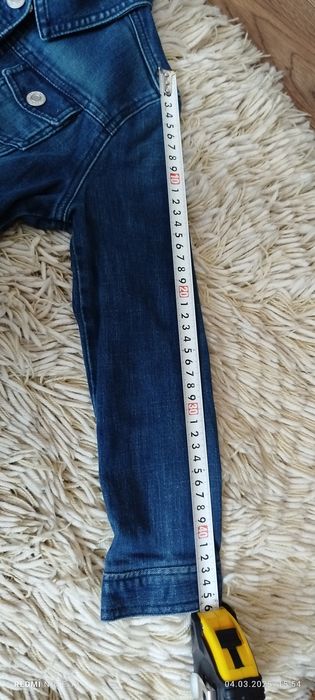 Продам джинсовку для девочки