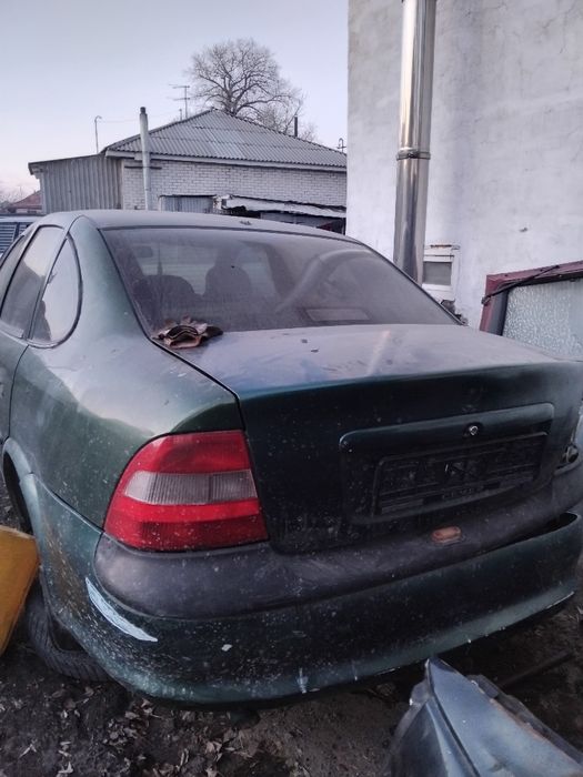 Продам по запчастям опель