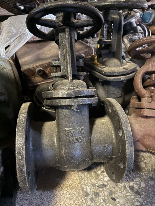 Продам задвижки