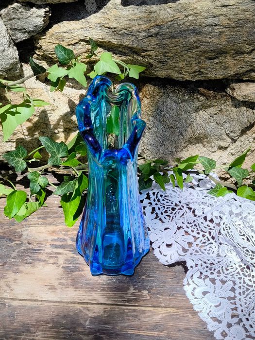 Две вази цветно стъкло