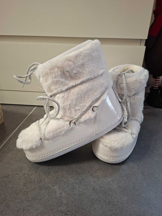 Дамски зимни апрески