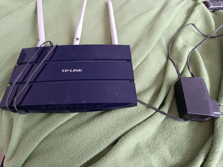 Vand router tplink 3 antene wifi puternic