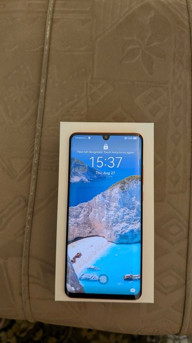 Като нов Huawei P30 Pro комплект и подаръци