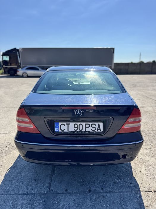 MERCEDES-BENZ C-Class 0 — imagine 3