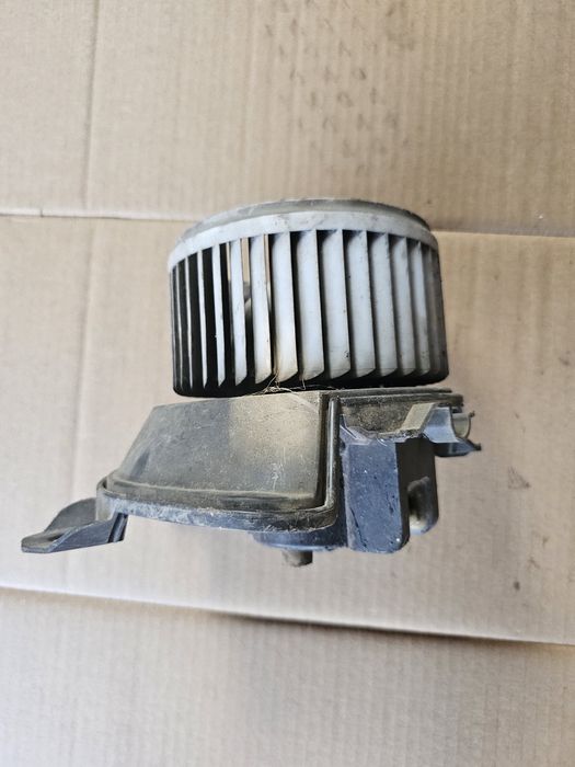 Ventilator habitaclu Dacia Logan 2004-2012 si Sandero 2008-2012, Motor