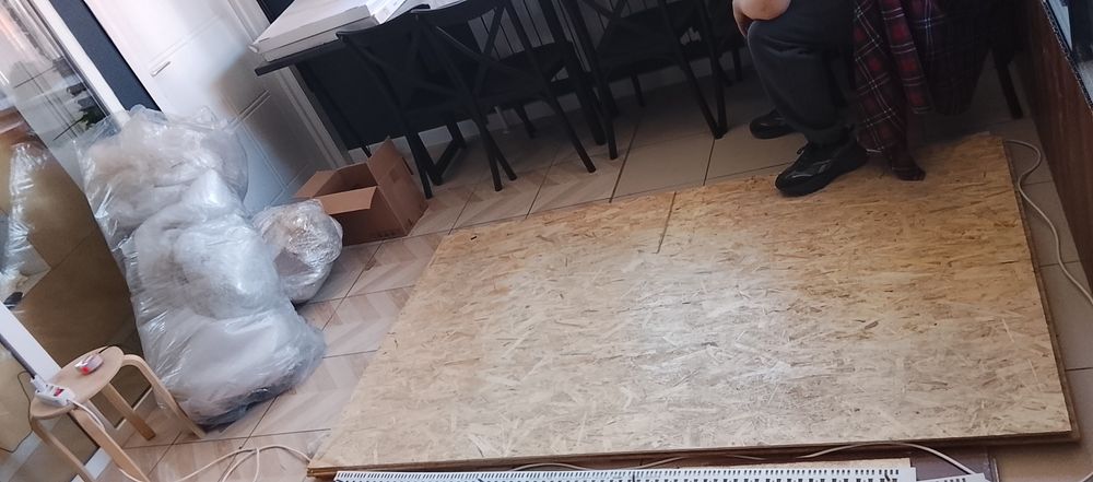 Продам 6 листов ОСБ, 125 на 200 на 9