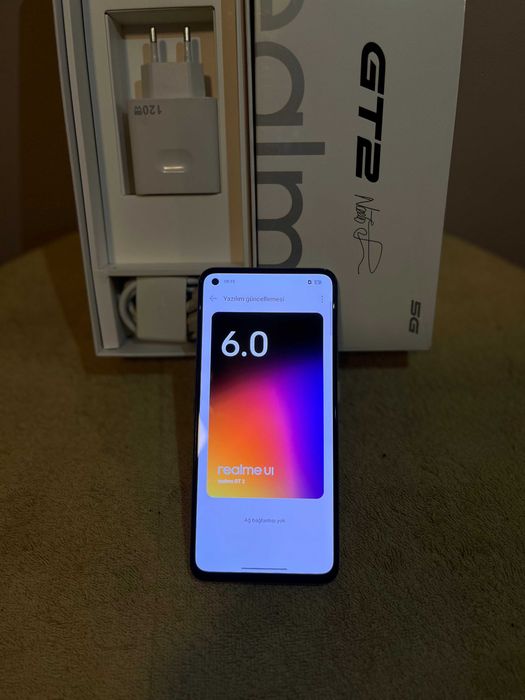 Realme gt2 128GB 8GB RAM 120 HZ