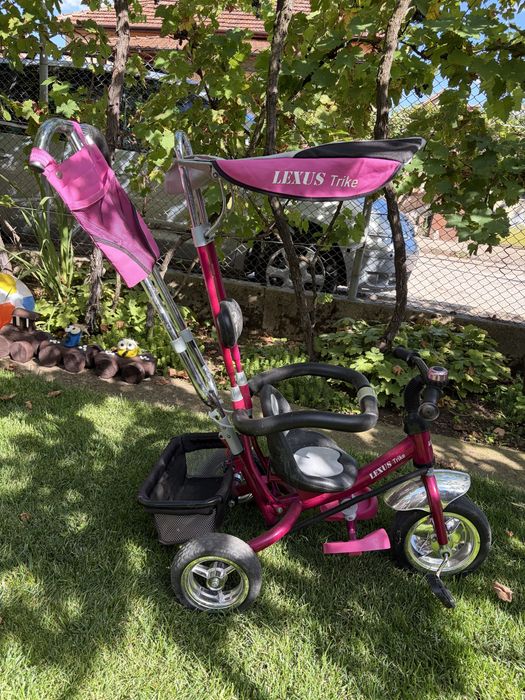 Продавам детска триколка Lexus Trike