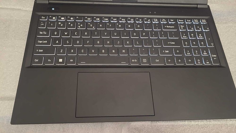 Laptop Premium Intel Core i7-1355U,  32 GB ram,  512 ssd  , nou