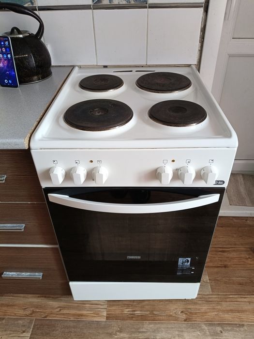 Продам электроплиту