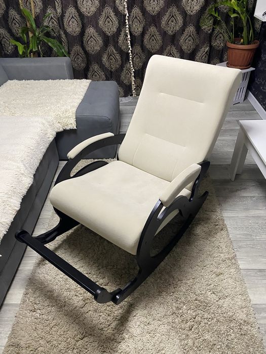 Продам кресло-качалку