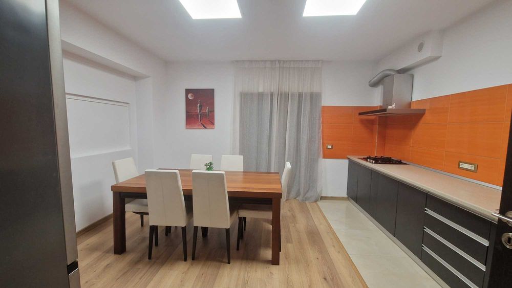 Vila de inchiriat, 4 camere, piscina, incalzire in pardosela, curte 1000 m²