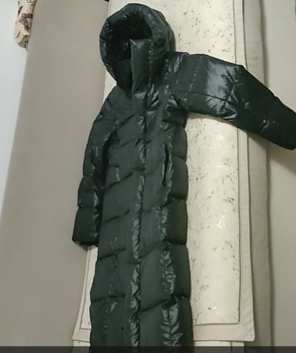 Пуховик зимний черный