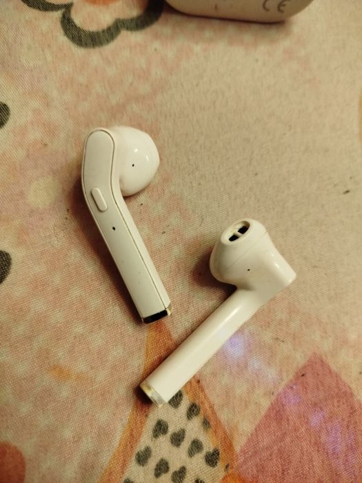 Căști wireless bluetooth