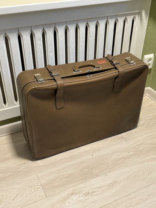 Кожаные чемоданы