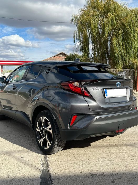 Vând Toyota CH-R
