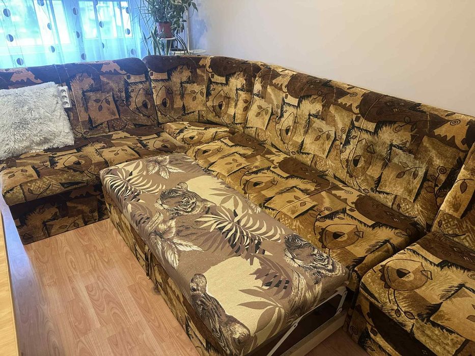 Продавам холов ъгъл